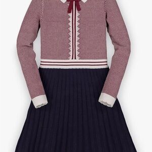 Girls organic cotton sweater dress - size 8. Like new.